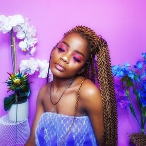 Meet your Posher, Glam